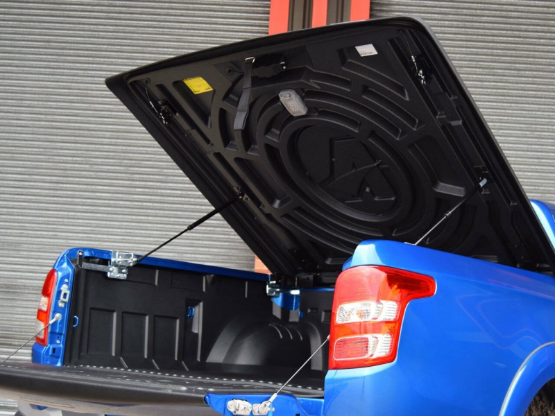 Крышка Aeroklas SPEED из ABS пластика для Toyota Hilux Revo 2015+ 2